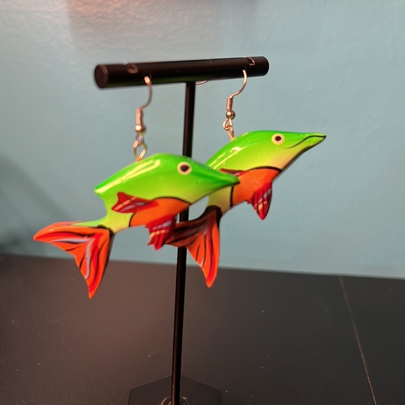 Vintage Wooden Tropical Fish Dangle Earrings - Picture 1 of 7